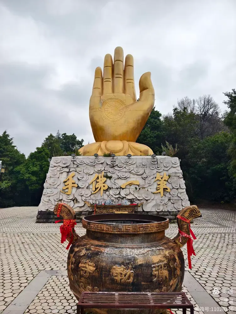 弥勒市锦屏山风景区弥勒寺弥勒大佛
